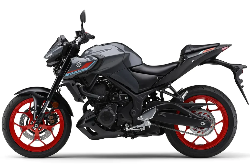 20231227_ownerreview_yamaha_mt-03_4-1024x683